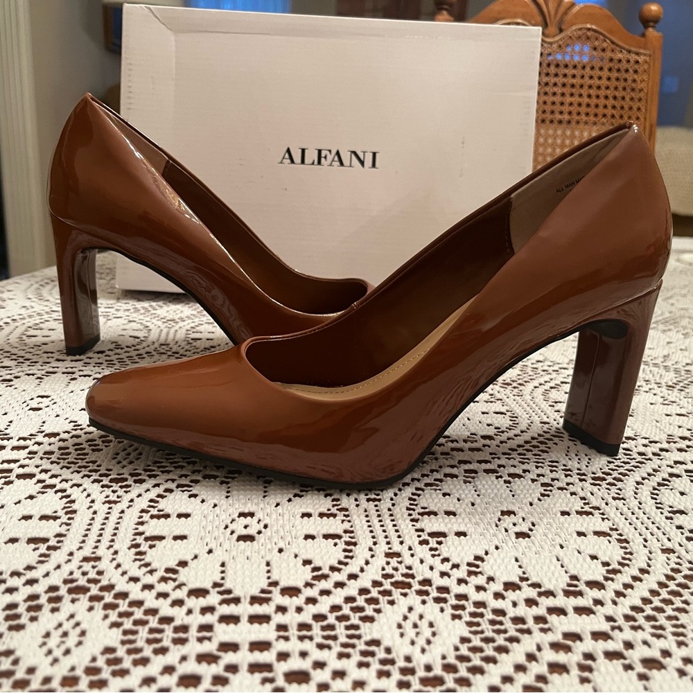 Alfani Brown Patent Leather Heels 8